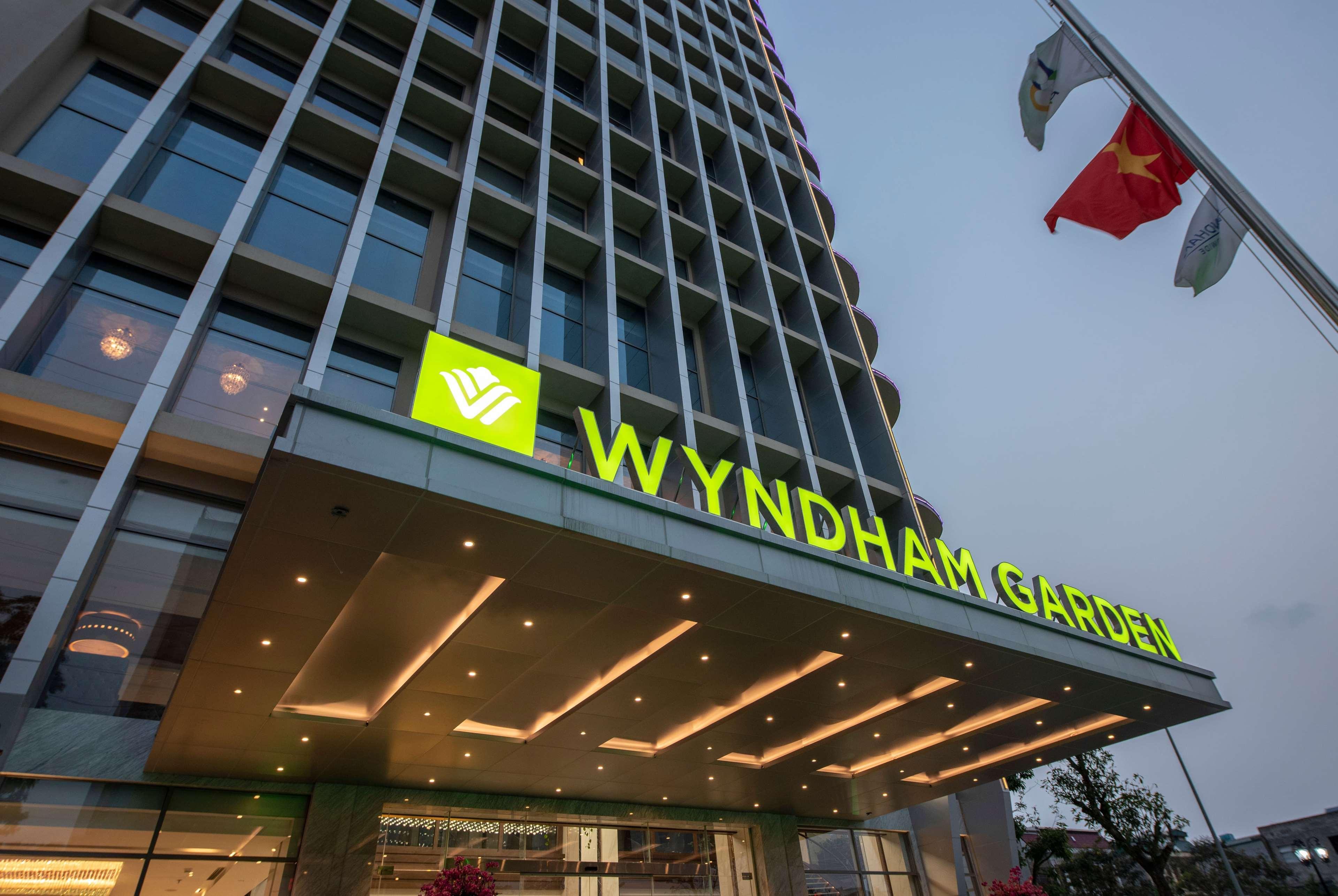 Wyndham Garden Hanoi Exterior photo